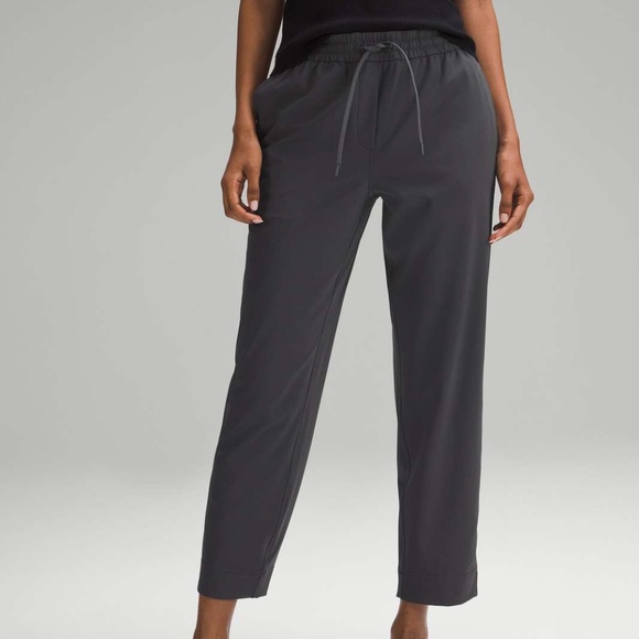 Lululemon Tapered-Leg Mid-Rise Pant 7/8 Length *Luxtreme Graphite Grey Sz M♥️ - Picture 2 of 8